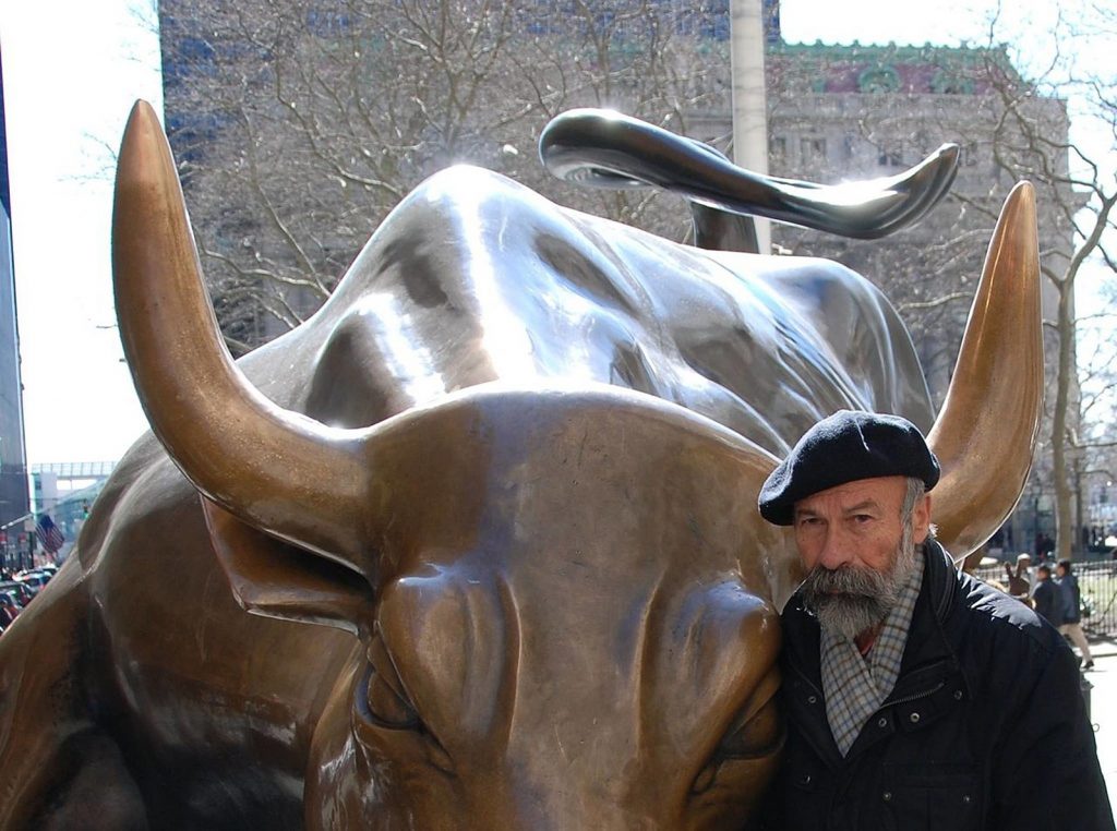 Silver Wall Street Charging Bull Solid Metal Desktop Figurine Sculpture Statue