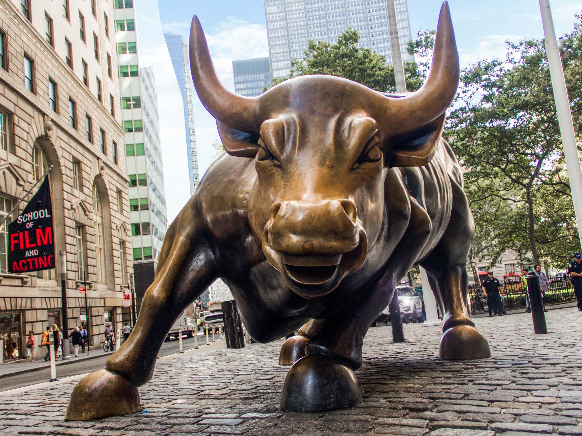 Big Wall Street Bronze Fierce Bull OX Old Statue 