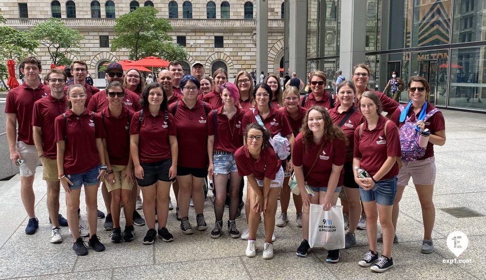 Group of students on Wall Street Tour